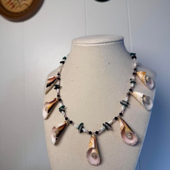The Unbranded Brand Jewelry - Handmade Shell Fringe Statement Necklace Gemstone Beaded Coastal Boho Beach